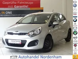 Silber Gebraucht 2013 Kia Rio 2 Limousine | 5.490 € (Fairer Preis)