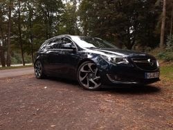 Grün Gebraucht 2015 Opel Insignia Kombi | 8.000 € (Fairer Preis)