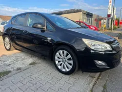 Schwarz Gebraucht 2012 Opel Astra Limousine | 3.390 € (Guter Preis)