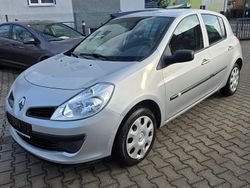 Silber Gebraucht 2009 Renault Clio II Kleinwagen | 3.148 € (Fairer Preis)