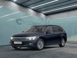 Blau Gebraucht 2022 VW Passat Van / Kleinbus | 27.350 € (Teuer)