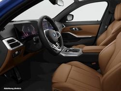 Blau Gebraucht 2024 BMW 330e Kombi | 50.490 €