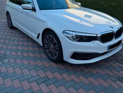 Weiß Gebraucht 2020 BMW 520 Shadowline Kombi | 30.990 € (Etwas zu teuer)