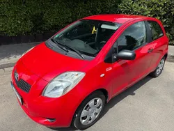 Rot Gebraucht 2008 Toyota Yaris Kleinwagen | 2.500 € (Etwas zu teuer)