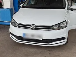 Weiß Gebraucht 2021 VW Touran United Van / Kleinbus | 23.999 € (Guter Preis)