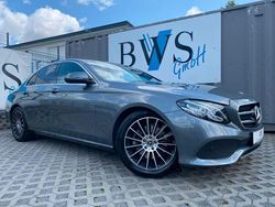 Grau Gebraucht 2020 Mercedes E200 Avantgarde Limousine | 29.490 € (Fairer Preis)