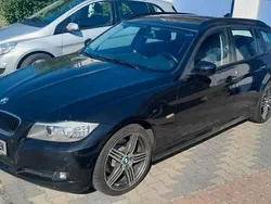 Schwarz Gebraucht 2012 BMW 318 Comfort Edition Kombi | 4.490 € (Superpreis)