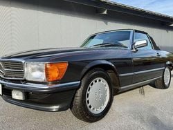 Blauschwarz Gebraucht 1986 Mercedes 560 Cabrio | 59.800 €