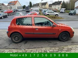 Orange Gebraucht 2004 Renault Clio II Limousine | 999 € (Fairer Preis)