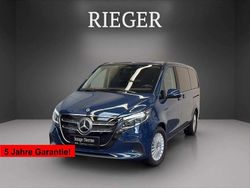 Blau Gebraucht 2024 Mercedes EQV300 Van / Kleinbus | 46.899 € (Superpreis)