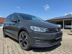 Grau Gebraucht 2021 VW Touran Highline Van / Kleinbus | 24.990 € (Guter Preis)