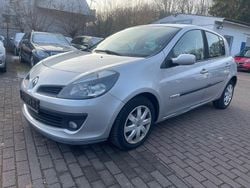 Weiß Gebraucht 2008 Renault Clio III Rip Curl Limousine | 1.490 € (Guter Preis)
