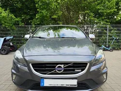 Grau Gebraucht 2013 Volvo V40 R-Design Kombi | 8.400 € (Fairer Preis)