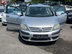 Silber Gebraucht 2005 VW Golf Plus Comfortline Van / Kleinbus | 1.200 € (Superpreis)