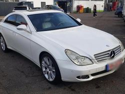 Weiß Gebraucht 2008 Mercedes CLS350 Limousine | 10.999 € (Fairer Preis)