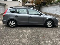 Grau Gebraucht 2012 Hyundai i30 Kombi | 3.750 € (Fairer Preis)
