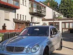 Silber Gebraucht 2003 Mercedes E240 Limousine | 5.000 €