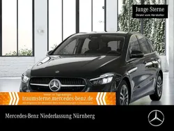 Nachtschwarz Gebraucht 2024 Mercedes B200 Progressive Van / Kleinbus | 30.590 € (Guter Preis)