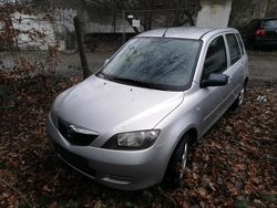 Silber Gebraucht 2005 Mazda 2 Limousine | 590 €