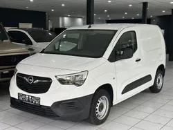 Weiß Gebraucht 2020 Opel Combo Selection Van / Kleinbus | 11.990 € (Superpreis)