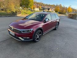 Rot Gebraucht 2016 VW Passat Alltrack Kombi | 22.000 € (Etwas zu teuer)