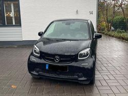 Schwarz Gebraucht 2017 Smart ForTwo Coupé Coupé | 8.000 €