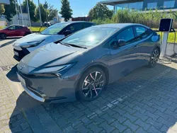 Grau Gebraucht 2024 Toyota Prius Executive Kleinwagen | 43.900 € (Teuer)