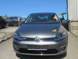 Grau Gebraucht 2019 VW e-Golf Kleinwagen | 13.890 € (Fairer Preis)