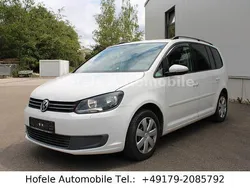 Weiß Gebraucht 2011 VW Touran Comfortline Van / Kleinbus | 4.450 € (Fairer Preis)
