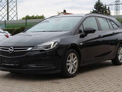 Schwarz Gebraucht 2018 Opel Astra Edition Kombi | 6.490 € (Guter Preis)