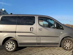 Grau Gebraucht 2018 Nissan Evalia Tekna Van / Kleinbus | 16.800 € (Etwas zu teuer)