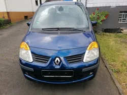 Blau Gebraucht 2005 Renault Modus Van / Kleinbus | 1.250 €
