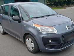 Grau Gebraucht 2010 Citroën C3 Picasso Van / Kleinbus | 3.400 € (Fairer Preis)