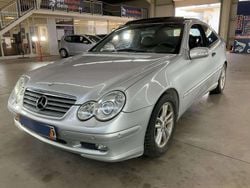 Brillantsilber Gebraucht 2004 Mercedes C320 Coupé | 7.299 € (Etwas zu teuer)