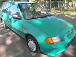 Grün Gebraucht 2000 Suzuki Swift Comfort Limousine | 1.650 €