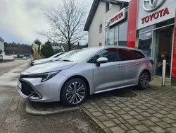 Silber Gebraucht 2024 Toyota Corolla Team Kombi | 31.780 € (Etwas zu teuer)