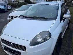 Weiß Gebraucht 2009 Fiat Grande Punto Sport Kleinwagen | 1.100 €