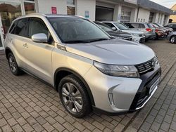Silber Neu 2025 Suzuki Vitara Comfort+ SUV | 33.799 €