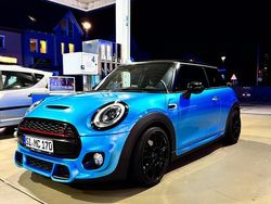 Blau Gebraucht 2016 Mini Cooper S Kleinwagen | 16.499 €