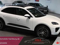 Weiß Gebraucht 2025 Porsche Macan 4 Electric SUV | 77.900 €