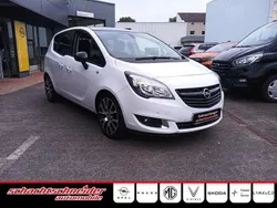 Weiß Gebraucht 2015 Opel Meriva Color Edition Van / Kleinbus | 8.890 € (Fairer Preis)