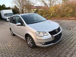 Silber Gebraucht 2009 VW Touran Trendline Van / Kleinbus | 4.999 € (Fairer Preis)
