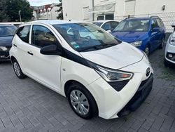 Weiß Gebraucht 2018 Toyota Aygo Kleinwagen | 8.490 € (Fairer Preis)