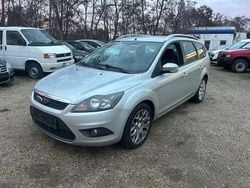 Silber Gebraucht 2009 Ford Focus Sport Kombi | 1.000 € (Guter Preis)