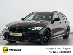 Black sapphire Gebraucht 2023 BMW 320 M Sport Kombi | 36.860 € (Fairer Preis)
