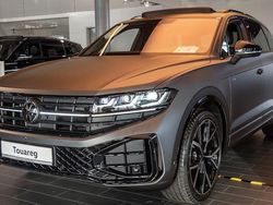 Grau Neu 2025 VW Touareg R-line SUV | 124.659 €