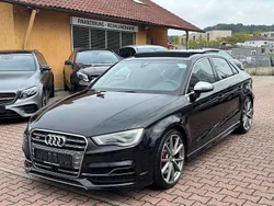 Pantherschwarz kristall Gebraucht 2016 Audi S3 Sport Limousine | 28.800 € (Etwas zu teuer)