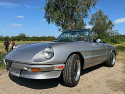 Silber Gebraucht 1986 Alfa Romeo Spider Cabrio | 16.900 €