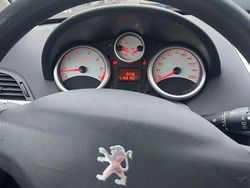 Schwarz Gebraucht 2011 Peugeot 207 Premium Kombi | 4.500 € (Teuer)