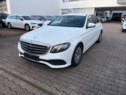 Weiß Gebraucht 2019 Mercedes E220 Limousine | 13.995 € (Guter Preis)